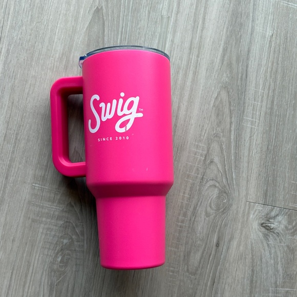 Swig Pink Travel Mug - Picture 2 of 2